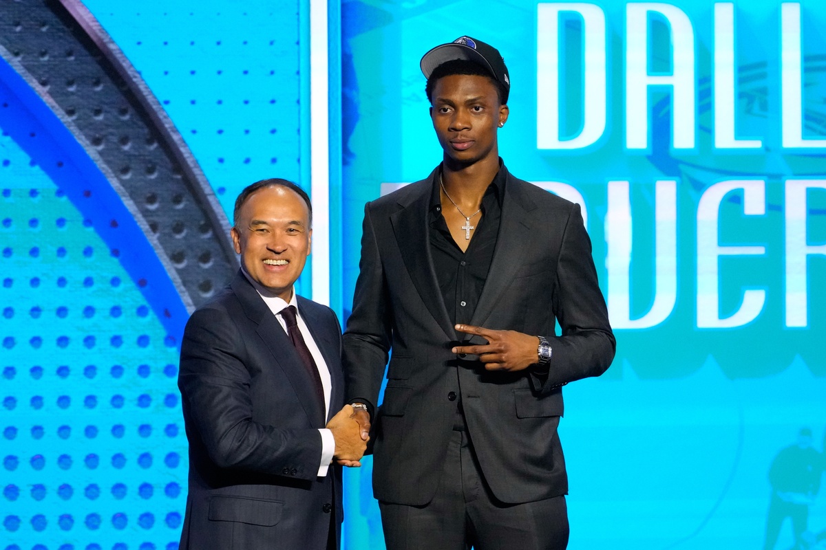 Lee Academy basketball prep graduate drafted by Dallas Mavericks