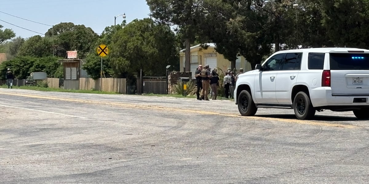2 in custody after high-speed chase in north Lubbock County
