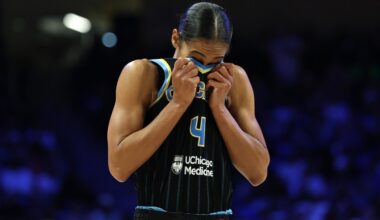 Chicago Sky fall 93-92 to Dallas Wings for 10th loss in 11 games