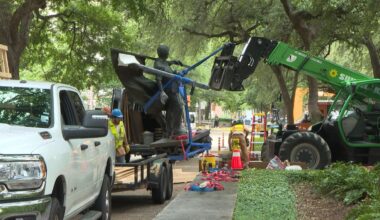 A statue of César Chávez is removed from the University of Texas at Austin campus. (Spectrum News 1)
