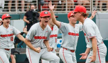 Georgia baseball bests Texas to open College World Series with a win
