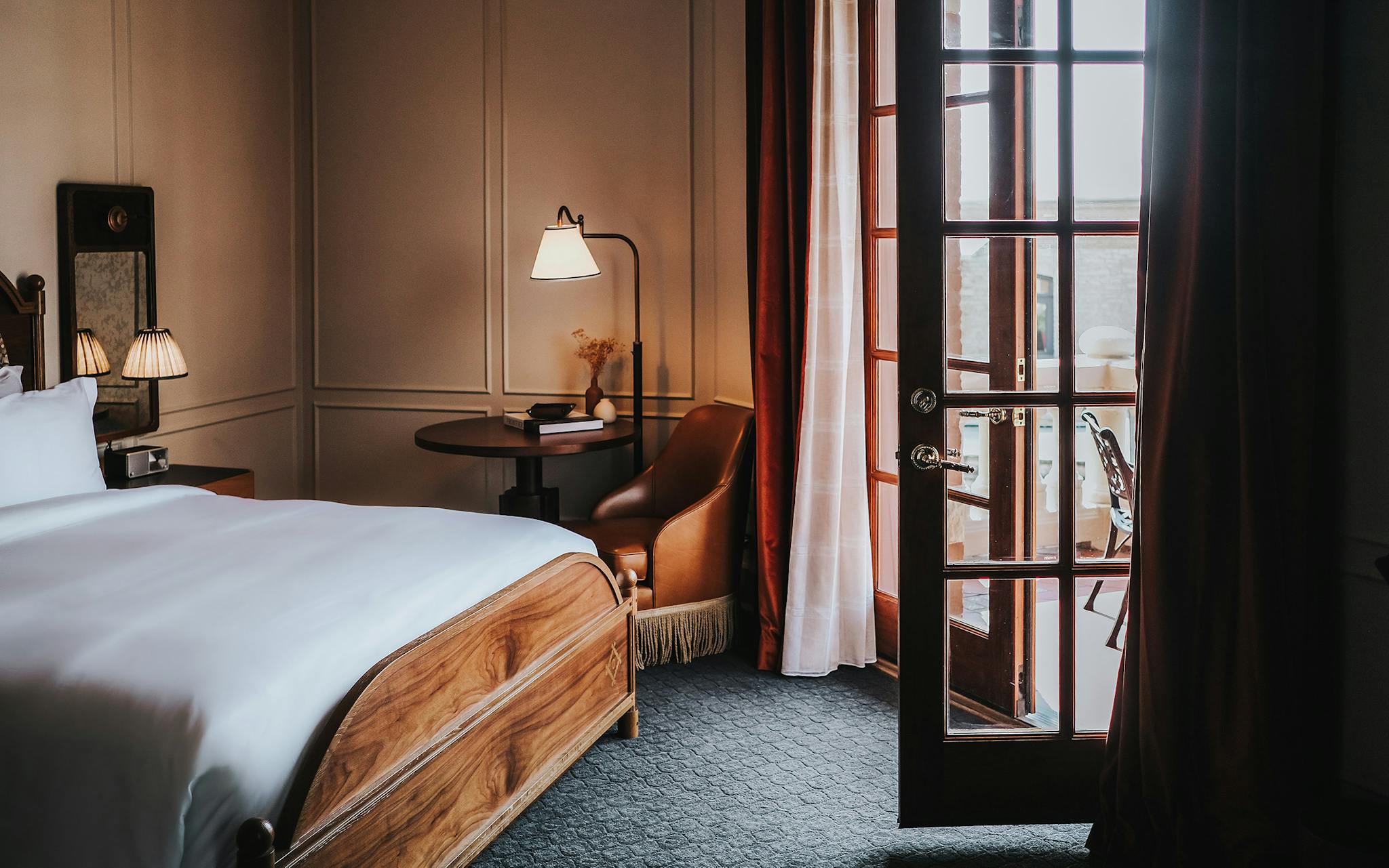 Each guest room comes with a small welcoming basket containing a pair of house-made lemon tarts, Lady Bird Johnson’s favorite treat, a tribute to her long association with the hotel.