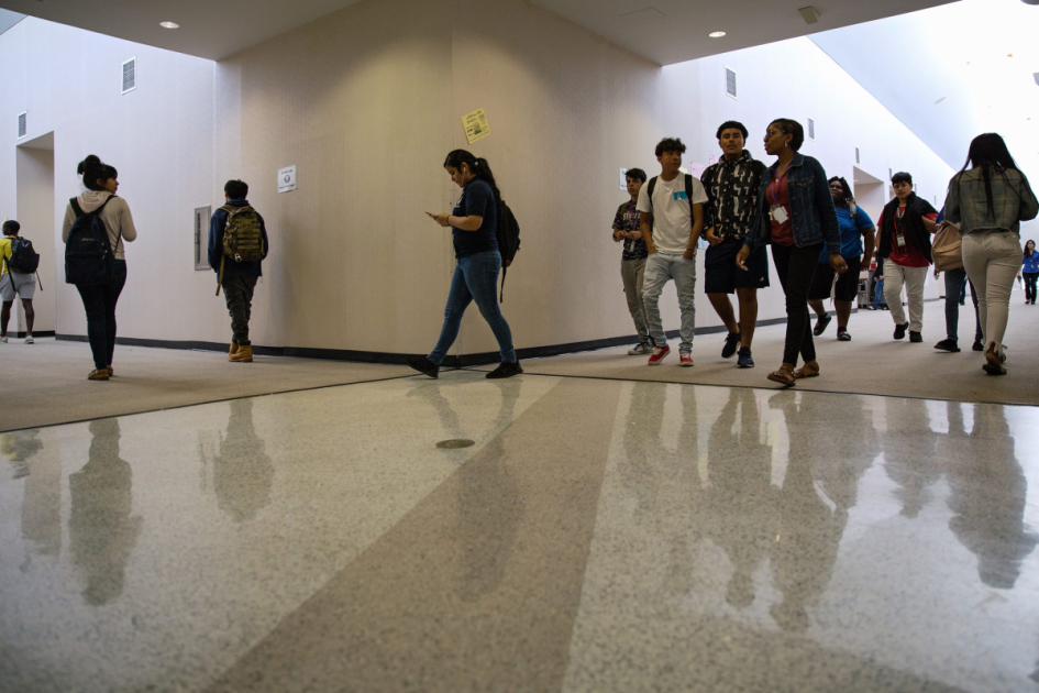 Texas high schoolers show gains on STAAR tests