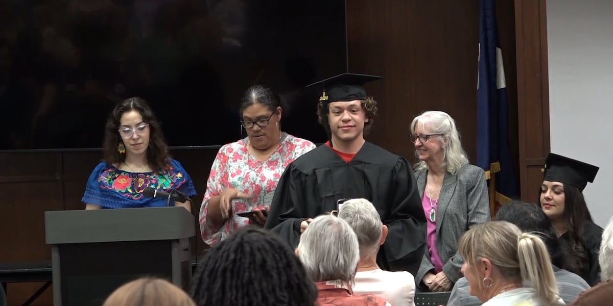 Literacy Lubbock celebrates GED graduates at Mahon Library