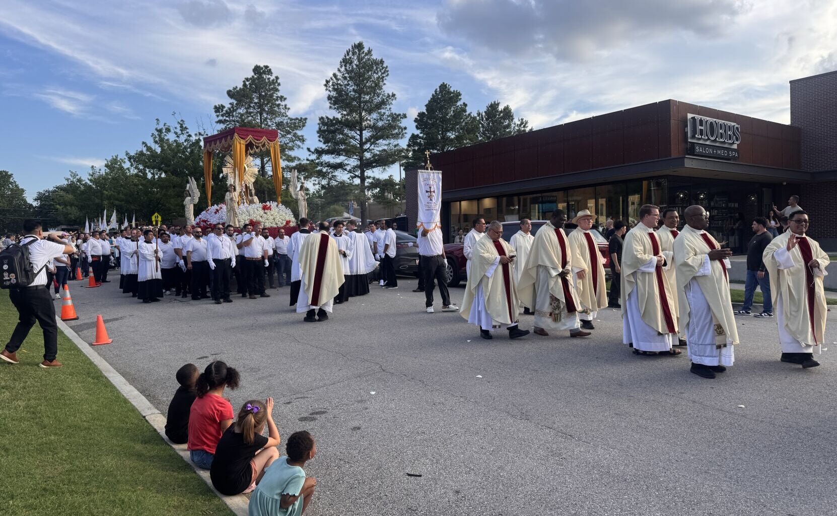 Tulsa Catholics mark Feast of Corpus Christi with procession through city