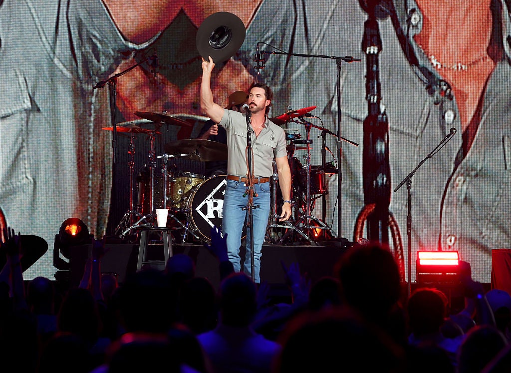 Riley Green Announces Additional Dates to Cowboy As It Gets Tour