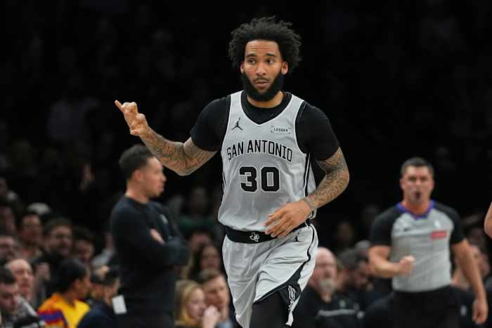 Julian Champagnie returns to San Antonio Spurs on new 3-year contract