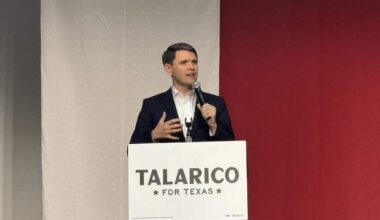 Talarico draws largest crowd yet of his campaign in DFW