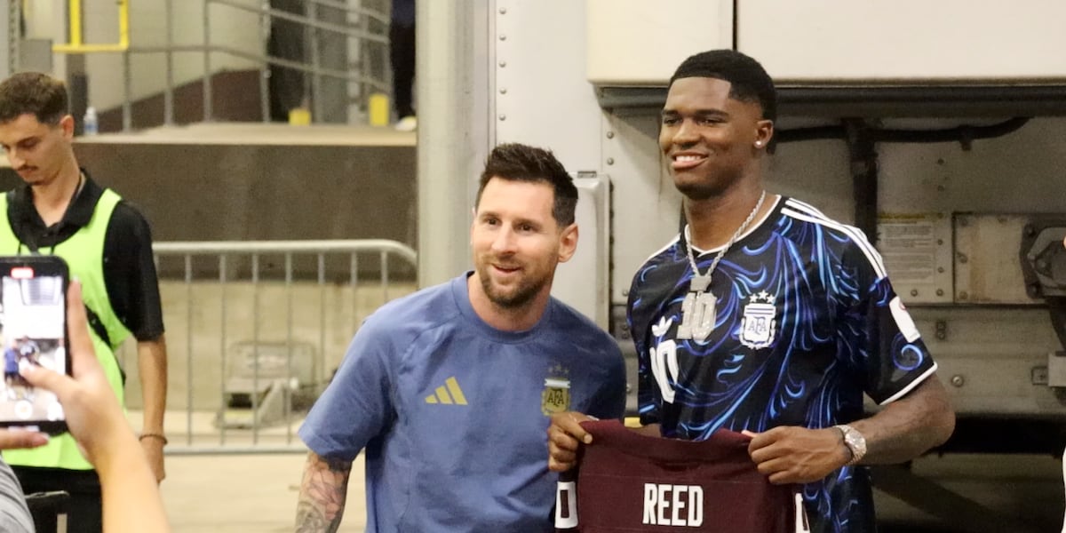 Texas A&M QB Marcel Reed, Lionel Messi share quick exchange after Argentina friendly in Kyle Field