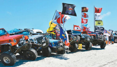 Jeeps on the beach - Port Aransas South Jetty