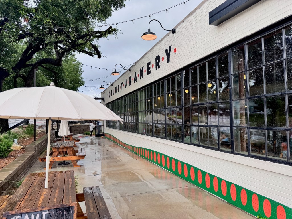 the exterior of Kuluntu bakery