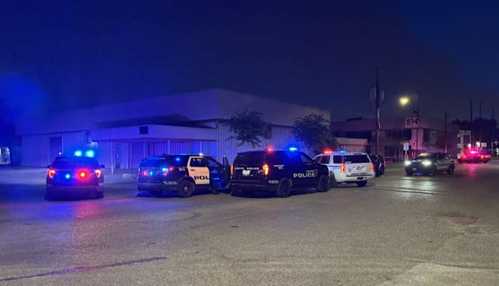 Houston man fatally shot on sidewalk in East End area