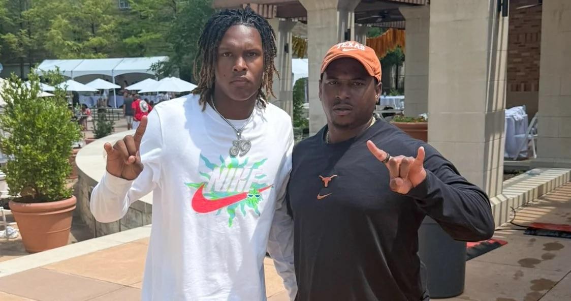 Nation’s top corner John Meredith, III commits to Texas