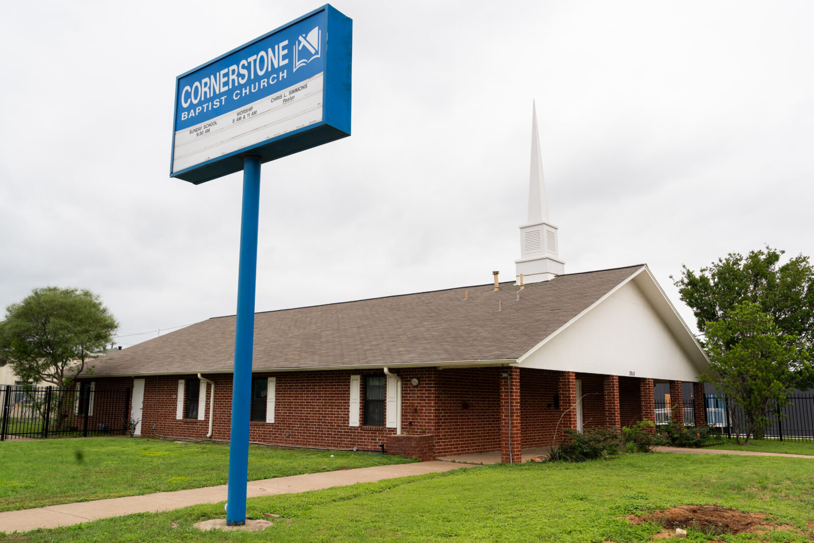 Pastor Chris Simmons