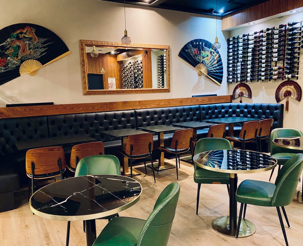 the dining room at Shi-ya