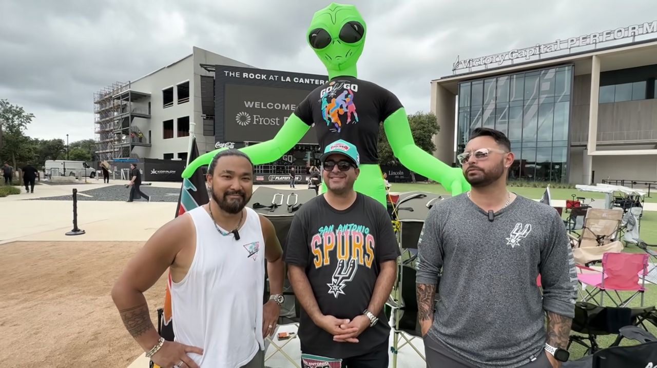 Spurs fans pack watch parties across San Antonio
