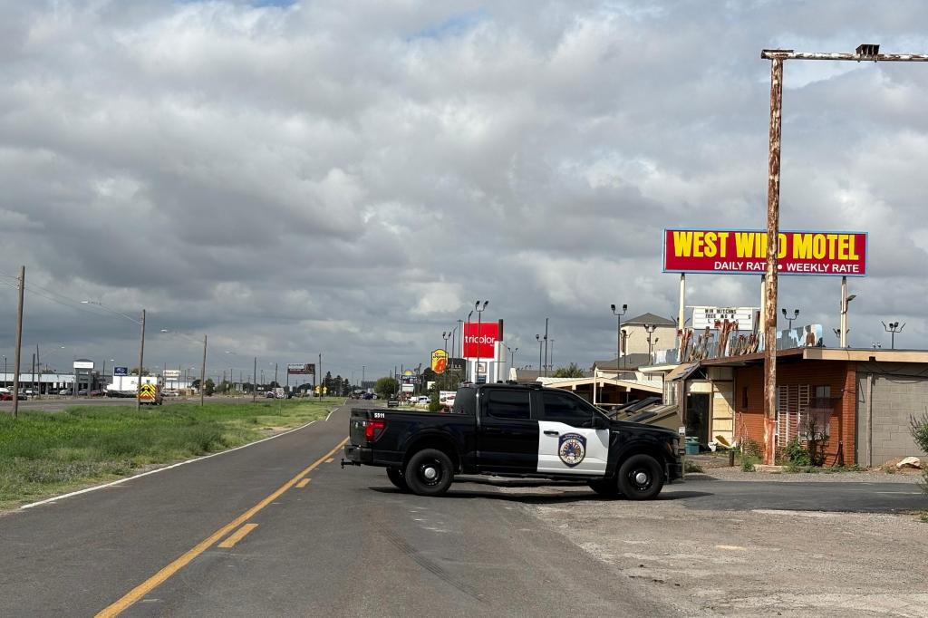Shooter kills 1 and injures 10 in Texas days after firing at a police officer, officials say – Baltimore Sun