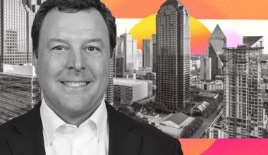 Trammell Crow Center gets boost from new, extended leases