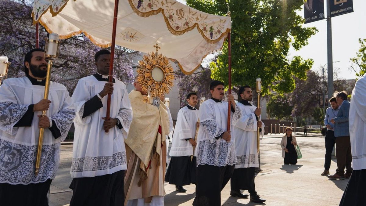How to Obtain a Plenary Indulgence on Corpus Christi Sunday