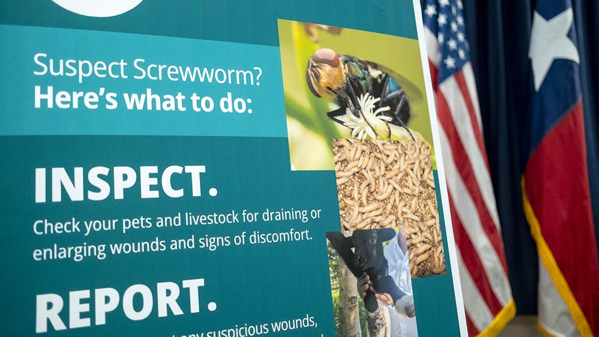 A USDA sign informing people about the screwworm.