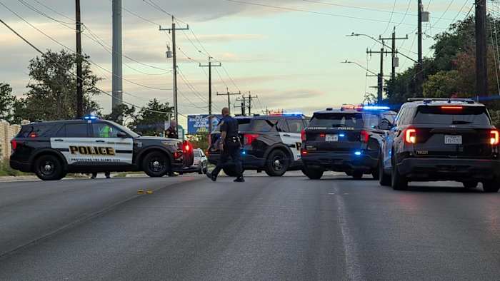 Pedestrian hit, killed by vehicle on Northwest Side, San Antonio police say