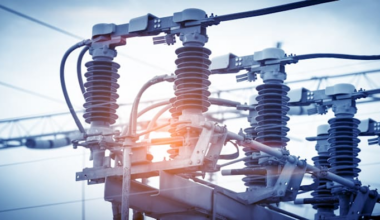 Multiple power outages reported across Houston area due to severe weather