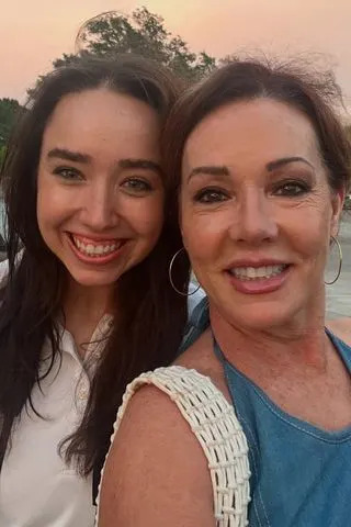 Kelli Finglass and her daughter Samantha in July 2025.Credit: Kelli Finglass/Instagram