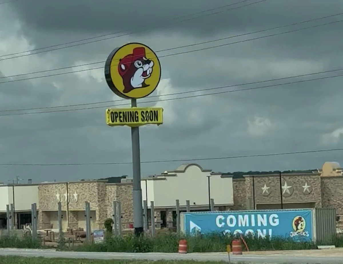 $47M Buc-ee's nears opening in new Texas Hill Country spot as new sign appears