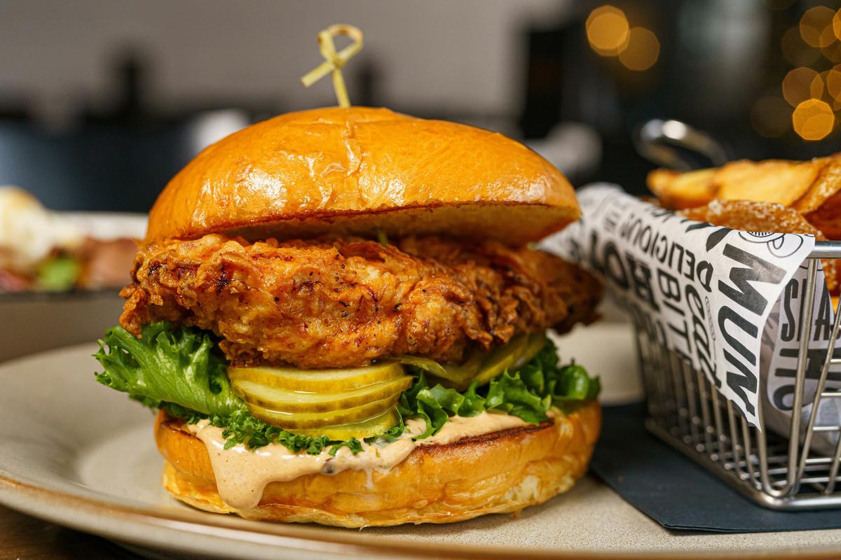 Big Chicken Bids Farewell In Lubbock's Fried Chicken Scene