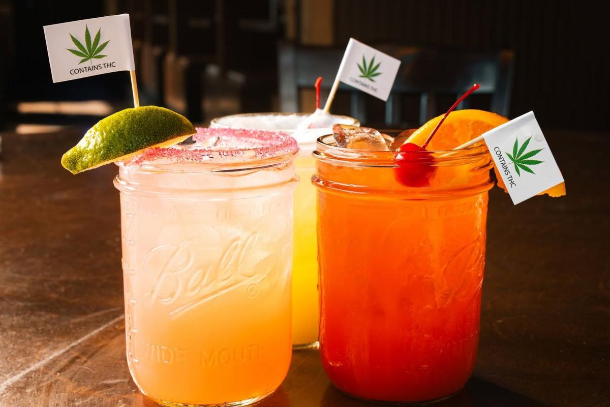 El Paso Logan's Roadhouse Is Serving THC Cocktails