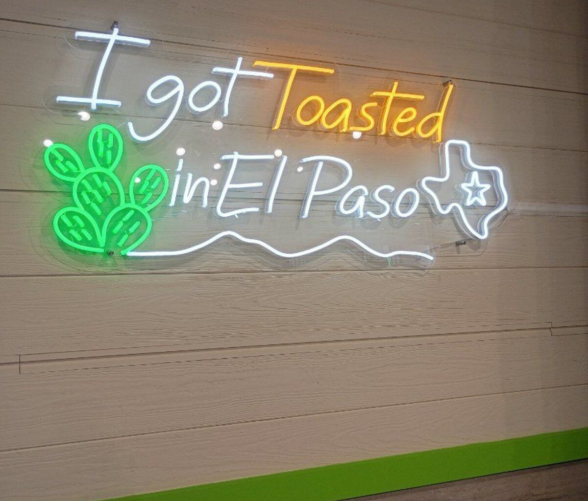 What To Expect At El Paso's New Toasted Yolk Restaurant
