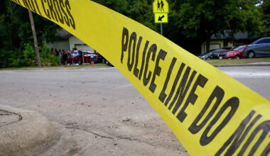 Man dies after stabbing in Fort Worth; suspect detained, police say
