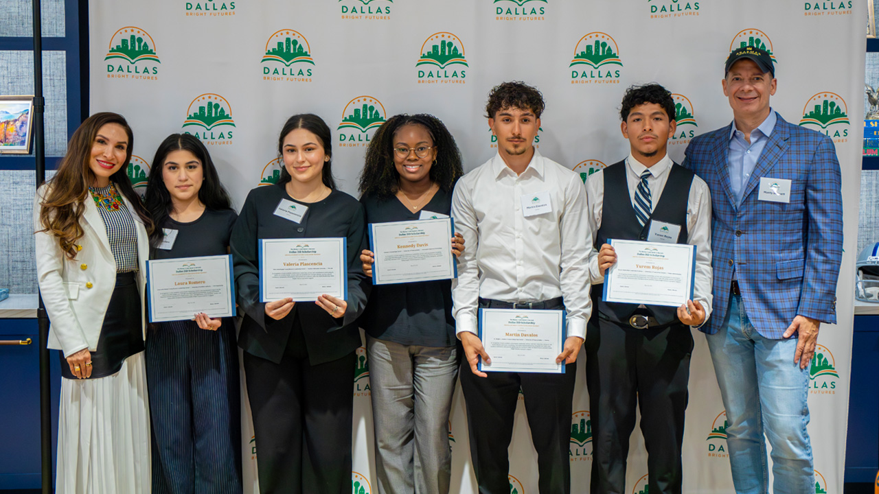 ‘Very Impressive Individuals’: Five Dallas ISD Seniors Receive Bennett Bright Futures Scholarships