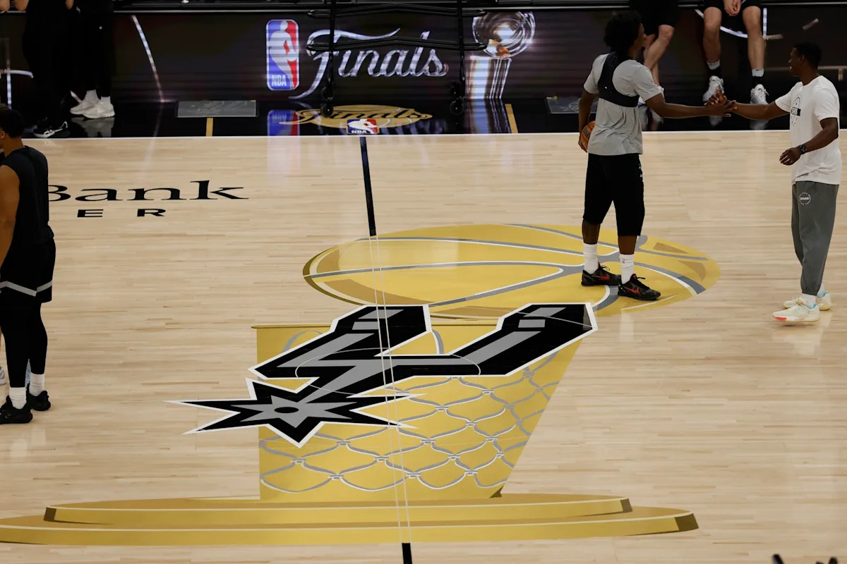 San Antonio Spurs quietly ban Knicks fans from buying NBA Finals tickets