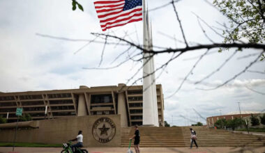 Dallas council members sue to stop a key meeting that could trigger a move from City Hall