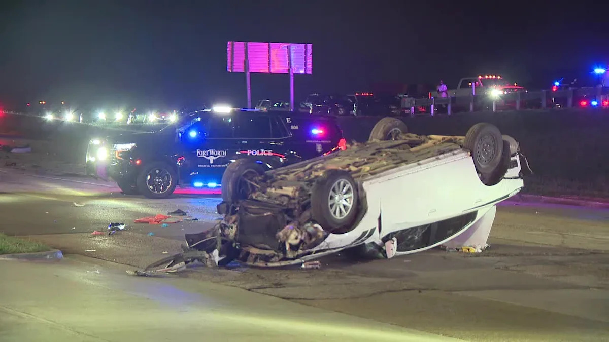 Three juveniles hospitalized, one with serious injuries, after Fort Worth car crash