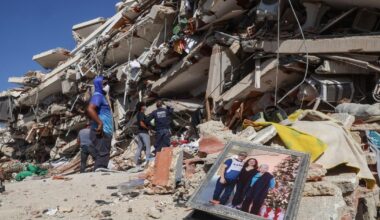 North Texas community group Hispanohablantes gathers items to help Venezuelans recover from deadly earthquakes