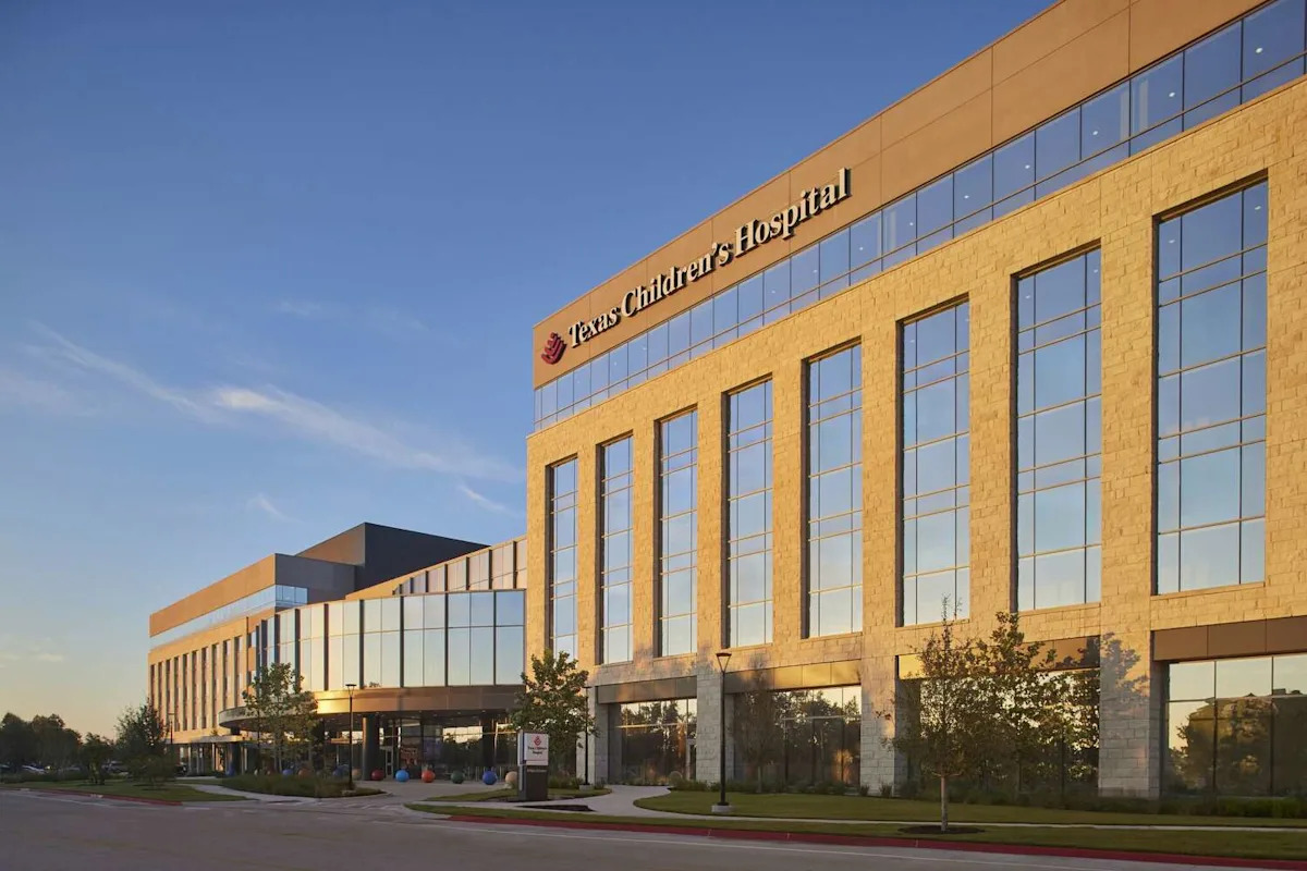 Texas Children's Hospital says it has no more 'viable options' to treat toddler who nearly drowned