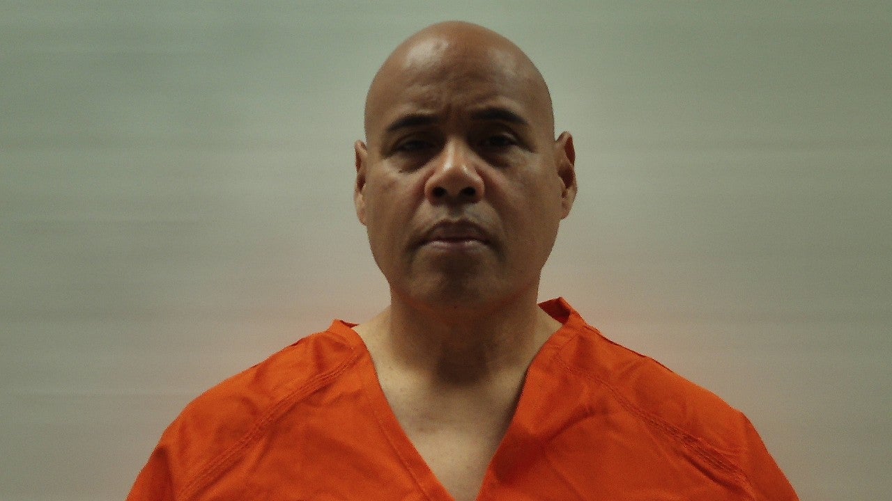 ICE agent charged in north Minneapolis shooting still in Texas jail