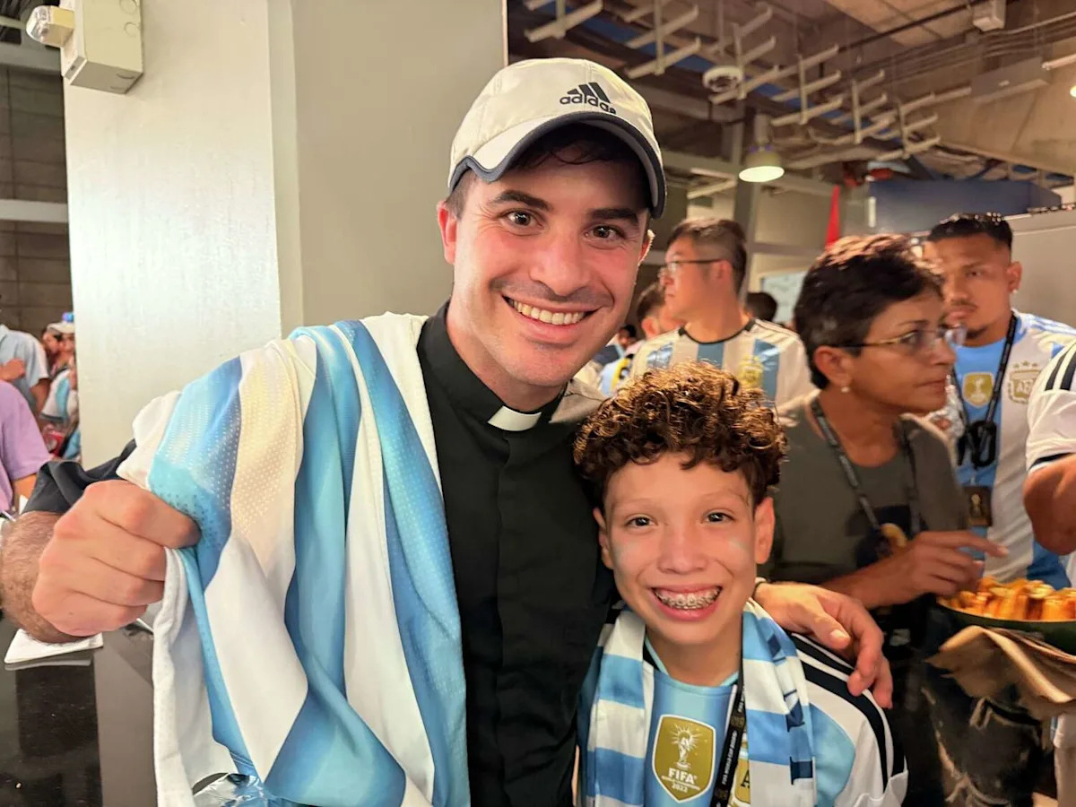 Parishioners chip in to give priest ticket to watch Argentina at Dallas Stadium in Arlington