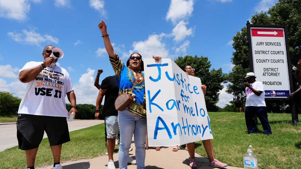 Texas teen murder trial closes as jury hears self-defense claim