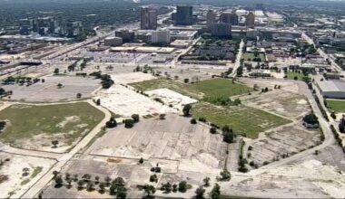Dallas Mavericks make a play for a new home