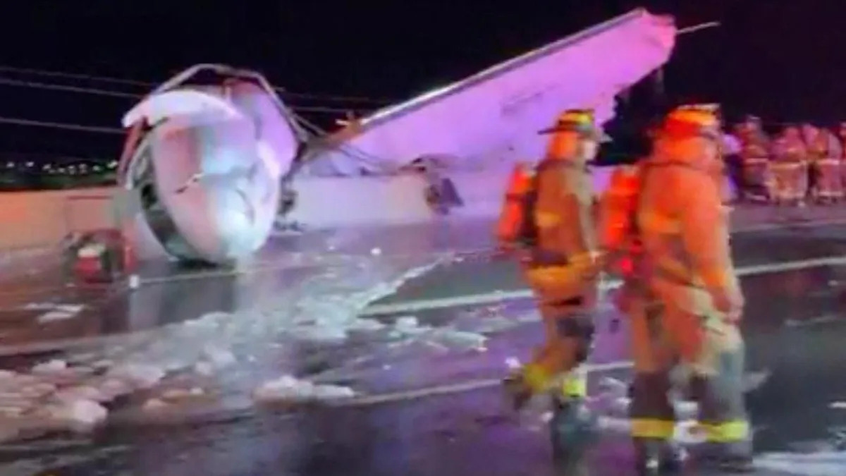 Bystanders rush to rescue aircraft passengers after fiery Texas crash