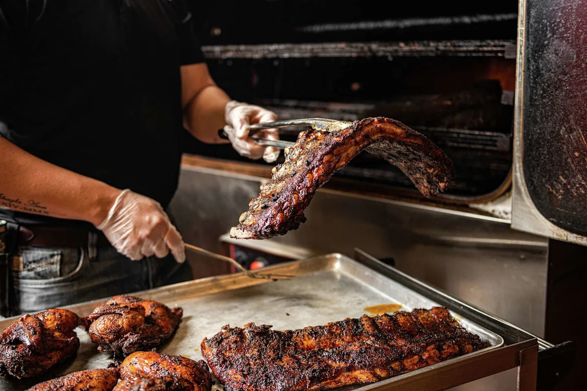 Austin BBQ brand bets big on booming San Antonio suburb