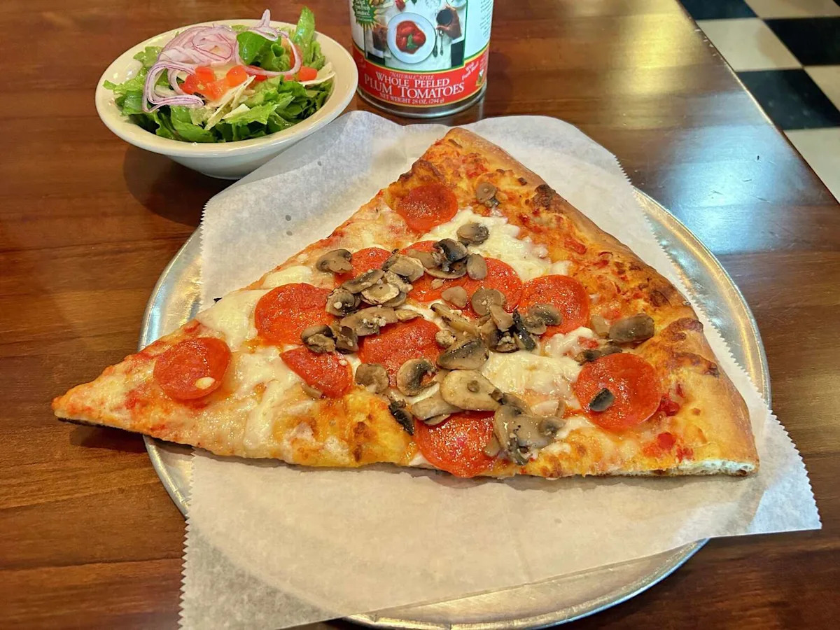 Family-owned San Antonio pizza joint serves affordable meal deals 20 years in