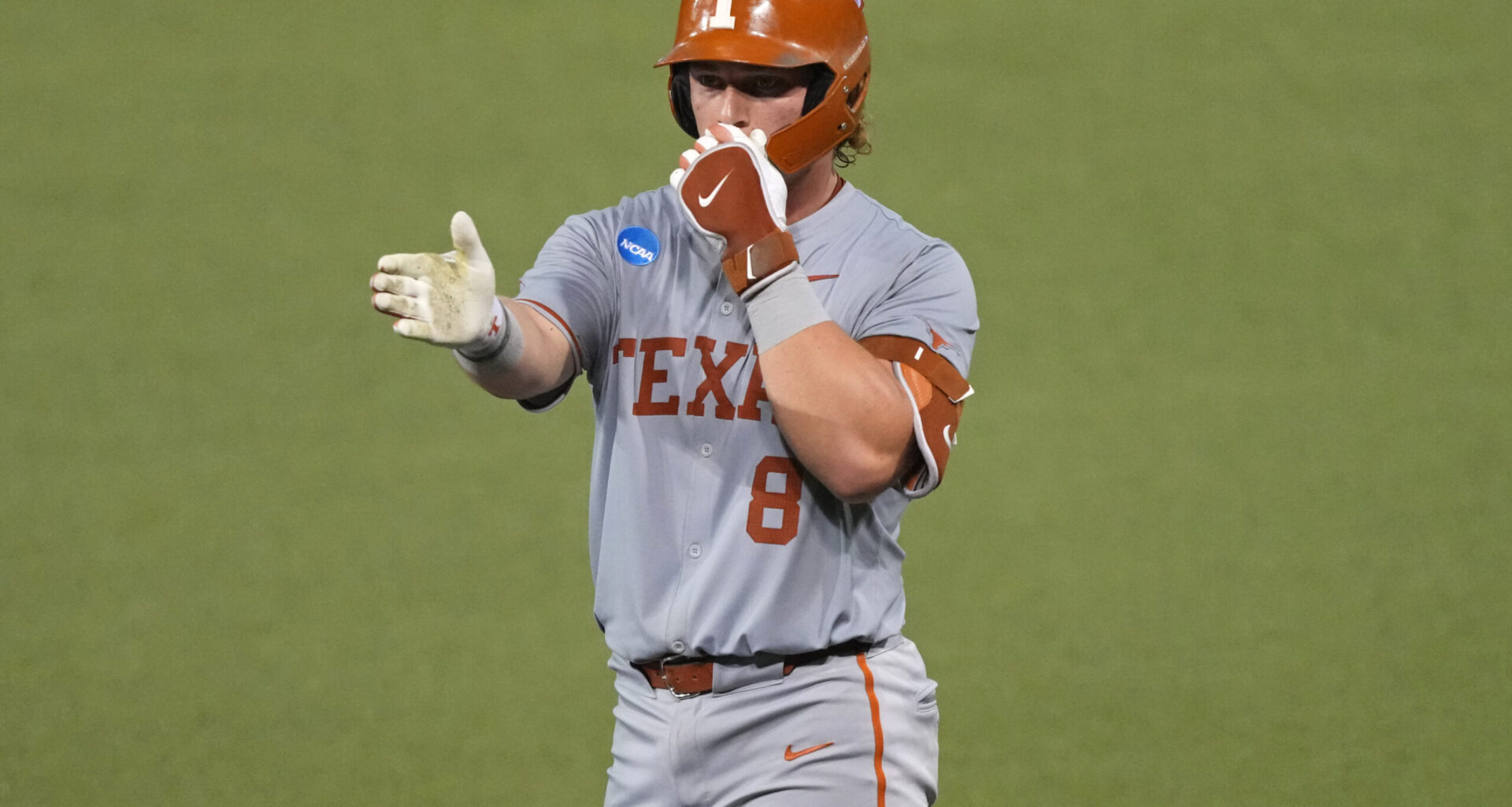 How to live stream Texas vs Georgia: College World Series, TV channel