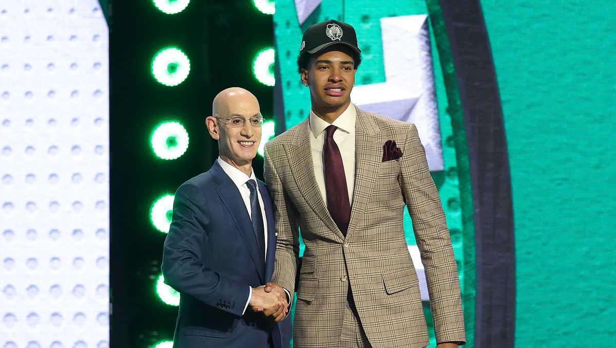 Celtics draft forward from University of Houston at No. 27
