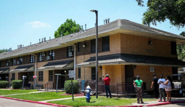 Houston public housing waitlists are opening for the first time since 2023. Here's how to apply.