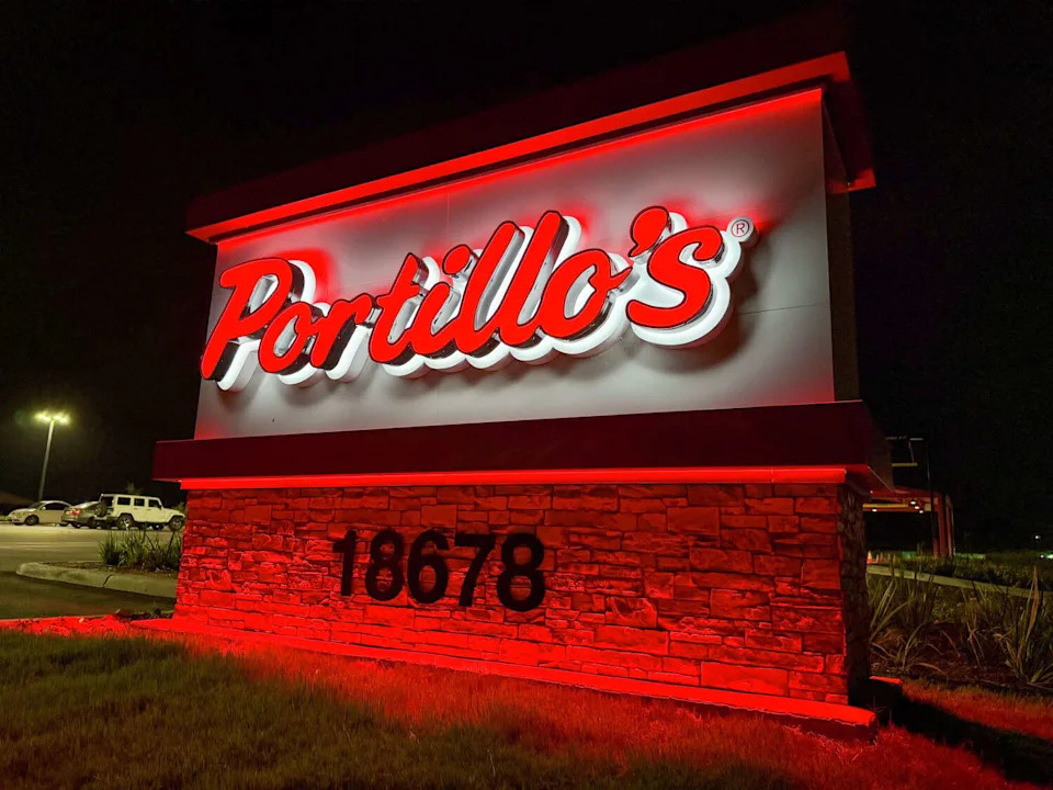 The Chicago fast food chain Portillo's has opened its first restaurant in the San Antonio area in Schertz. With more than 100 locations nationwide, Portillo's is famous for Italian beef sandwiches and Chicago-style hot dogs. (Mike Sutter/San Antonio Express-News)