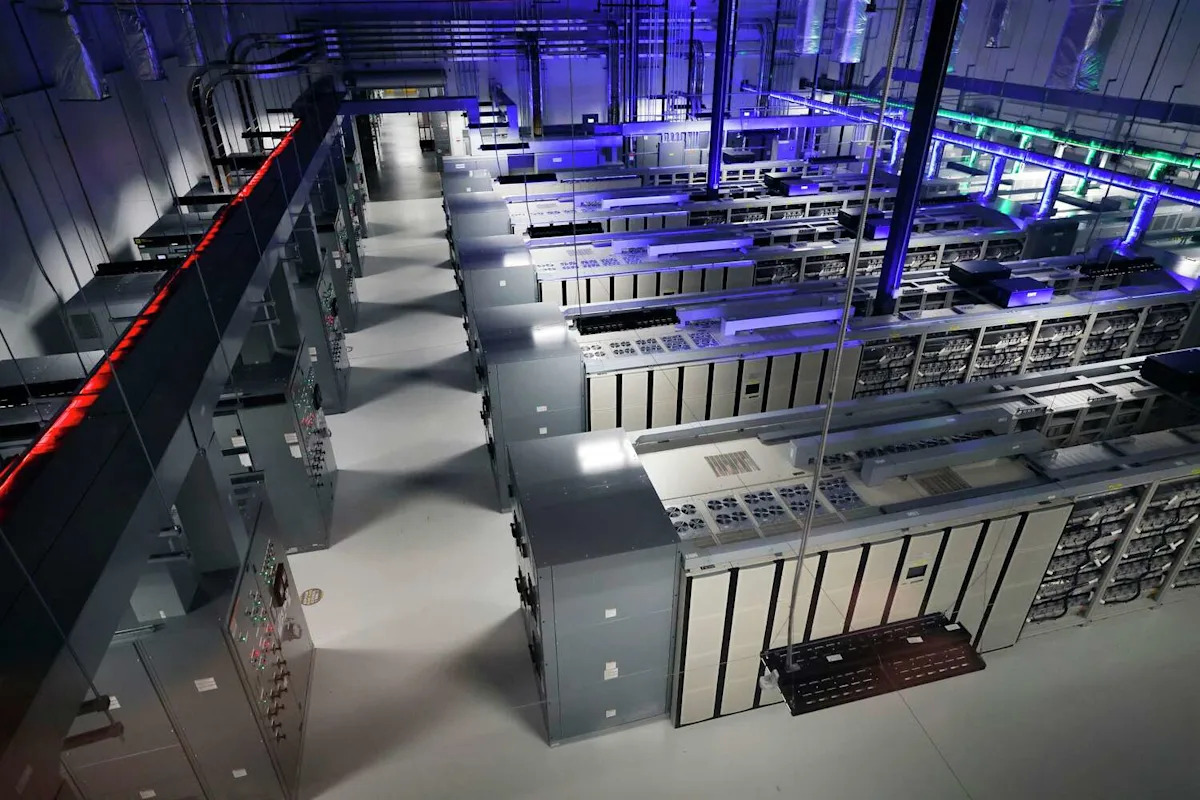 As Dallas builds more data centers, UN report warns of environmental cost